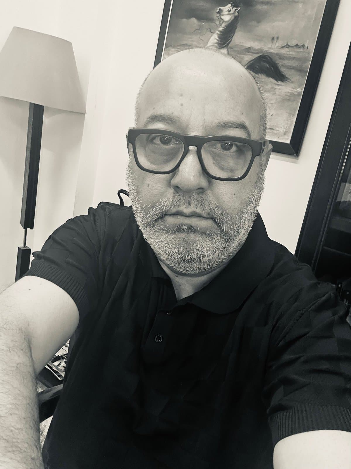 مشتاق المعموري
